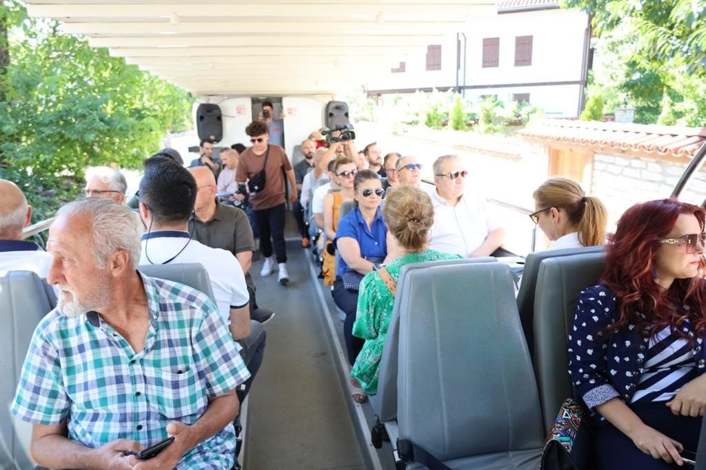 Gazeteciler kendi kentlerinde bir günlüğünü turist olup Safranbolu’yu gezdi