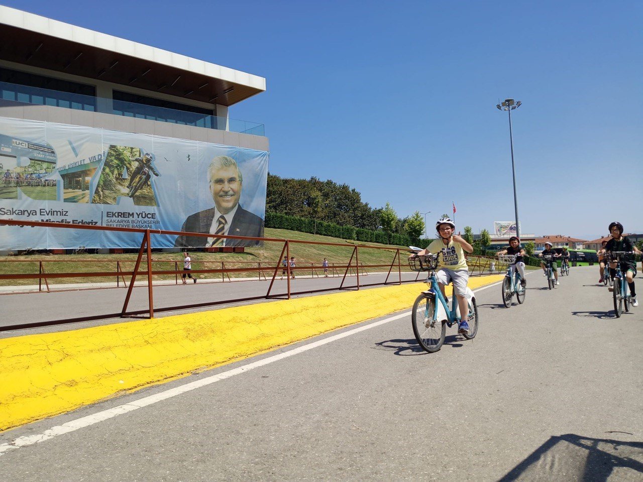 Minik öğrencilere güvenli sürüş eğitimi