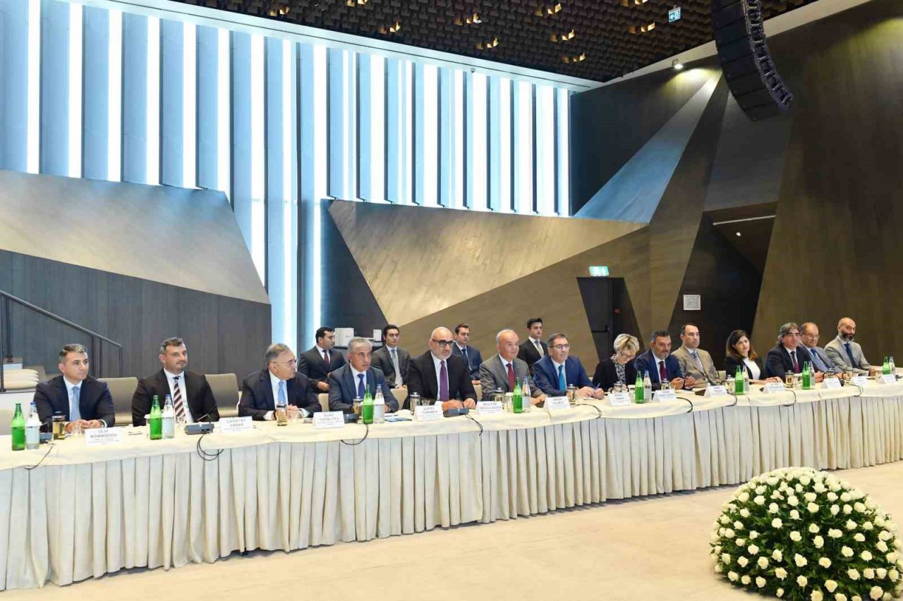 Türk ilaç firması Azerbaycan’a fabrika kuruyor