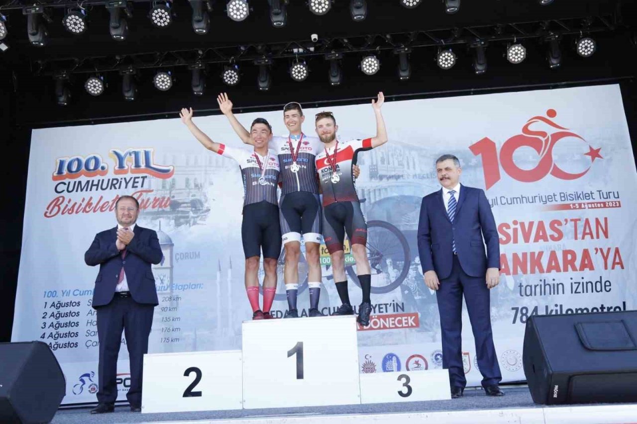 100. Yıl Cumhuriyet Bisiklet Turu’nda Çorum-Samsun etabı tamamlandı