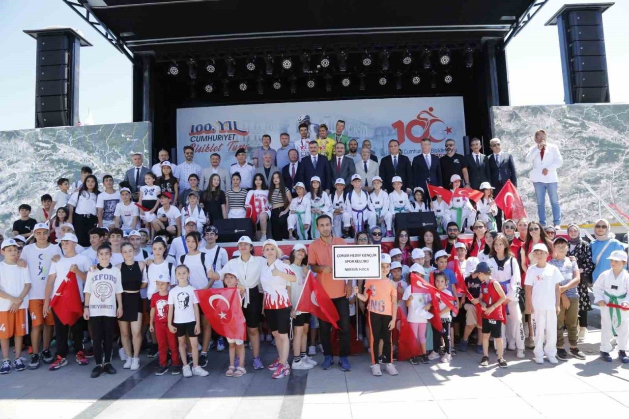 100. Yıl Cumhuriyet Bisiklet Turu’nda Çorum-Samsun etabı tamamlandı