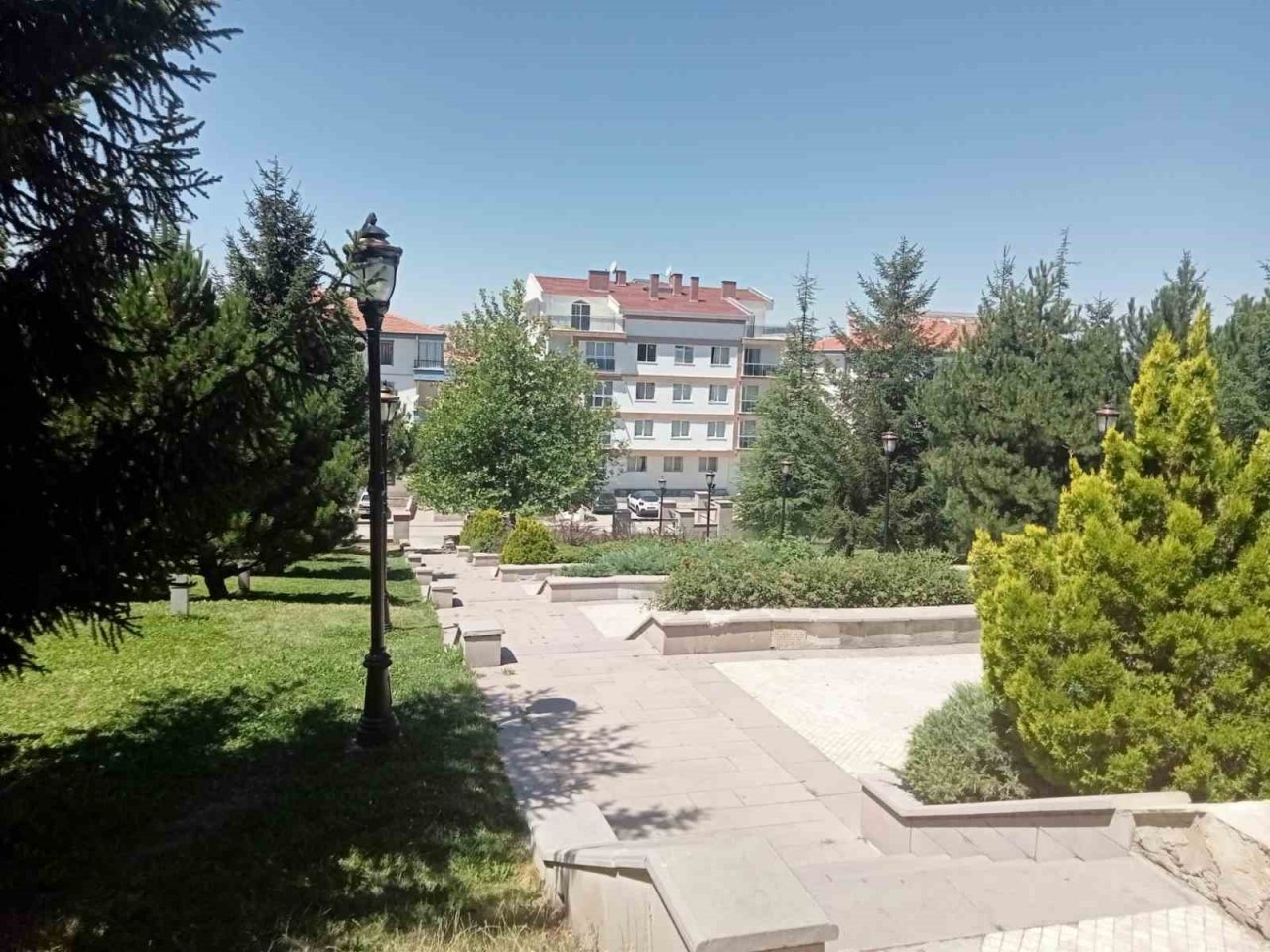 Çakmak gazı kokladığı ileri sürülen 13 yaşındaki çocuğun parkta cansız bedeni bulundu