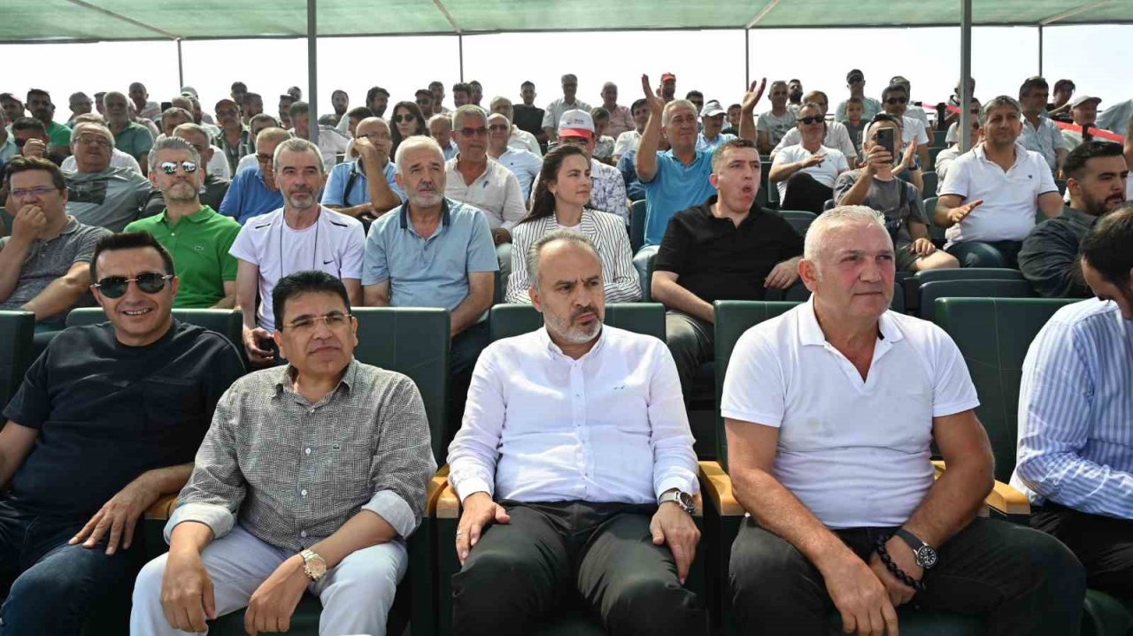 Pehlivanlar er meydanına çıktı