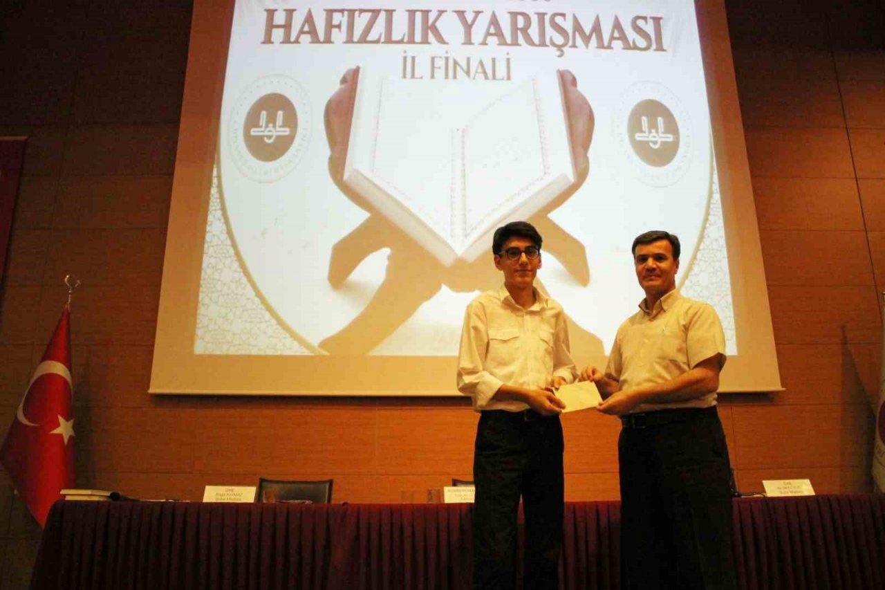 Kur’an kursu öğrencilerinin katıldığı yarışmada birinci ’Şengül’ oldu