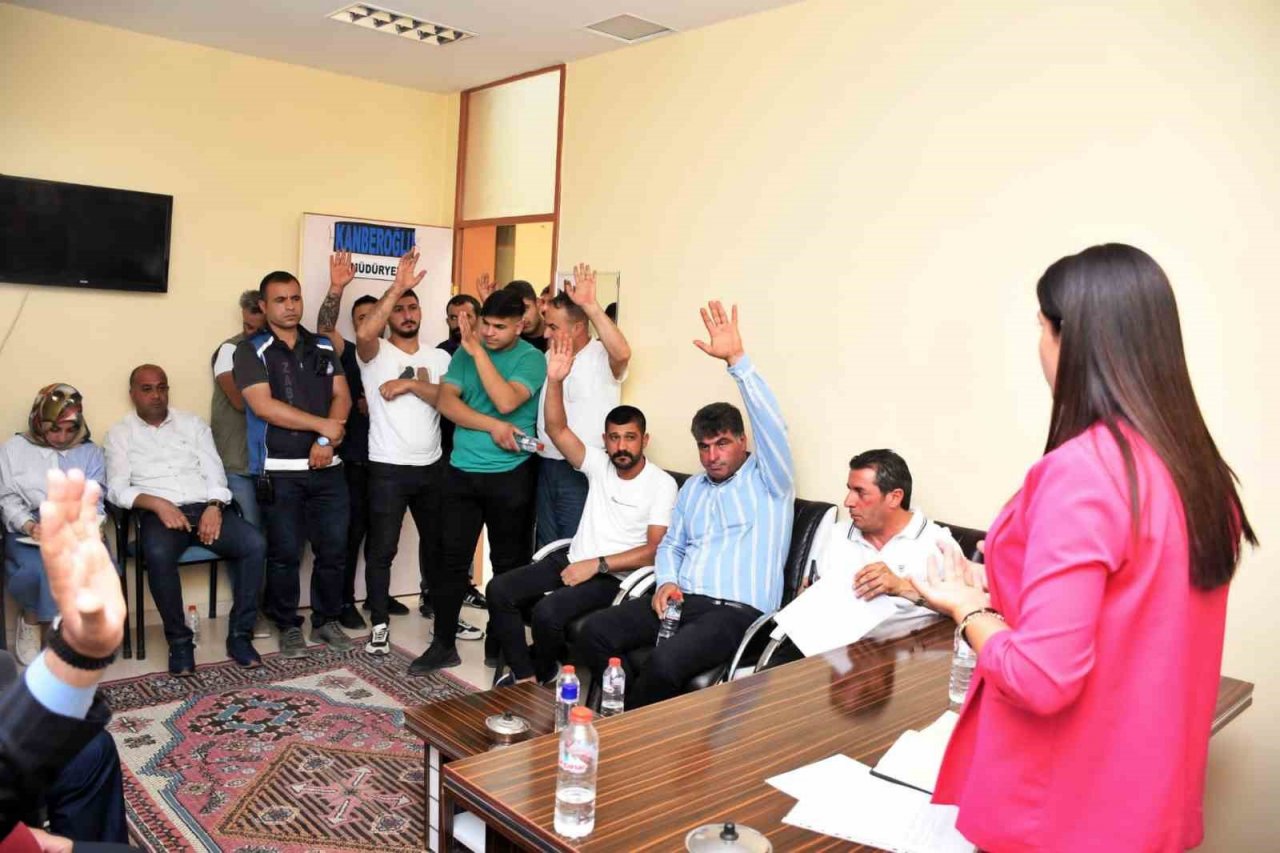 Başkan Acar otogar esnafıyla bir araya geldi