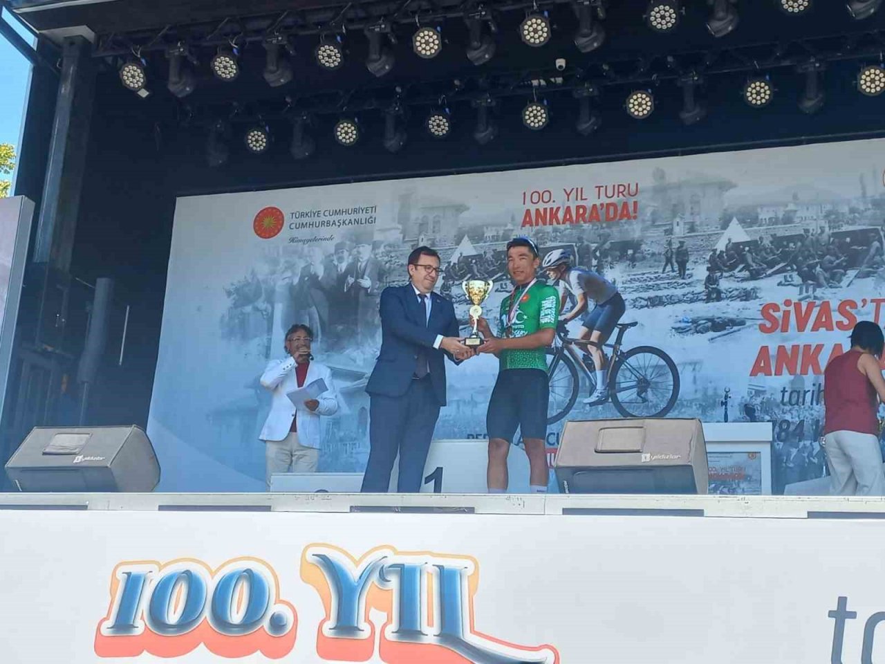 100. Yıl Cumhuriyet Bisiklet Turu 1. TBMM’nin önünde son buldu
