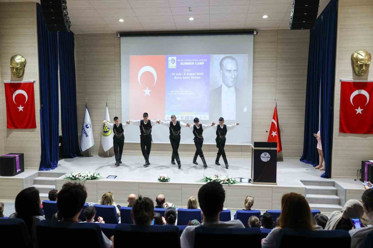 Buca’da Uluslararası Bilim Yaz Kampı sona erdi