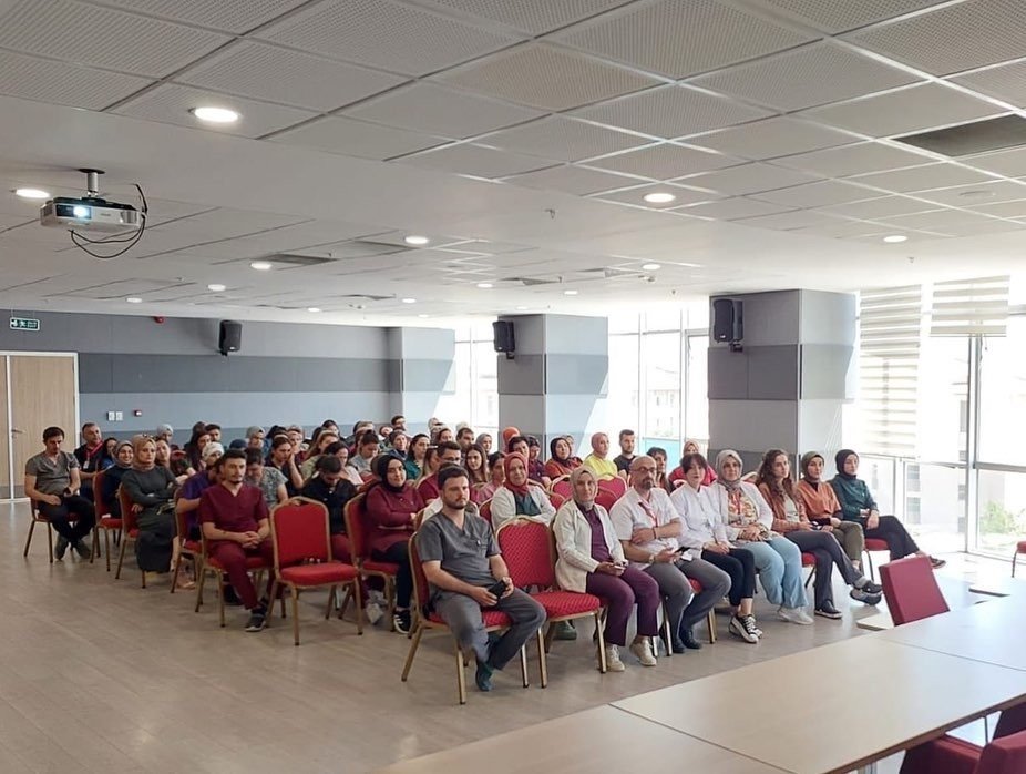 Erzincan’da "1. Bebek Dostu Sempozyumu" düzenlendi