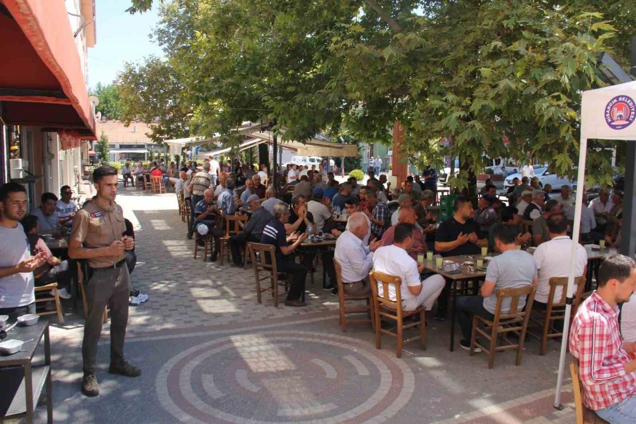 Hisarcık Belediyesinden aşure ikramı