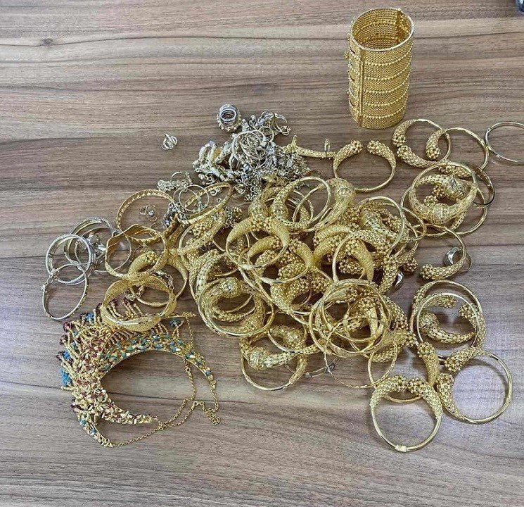 Türkiye’den giden 2 milyon 600 bin TL değerindeki kaçak altın komşuya takıldı