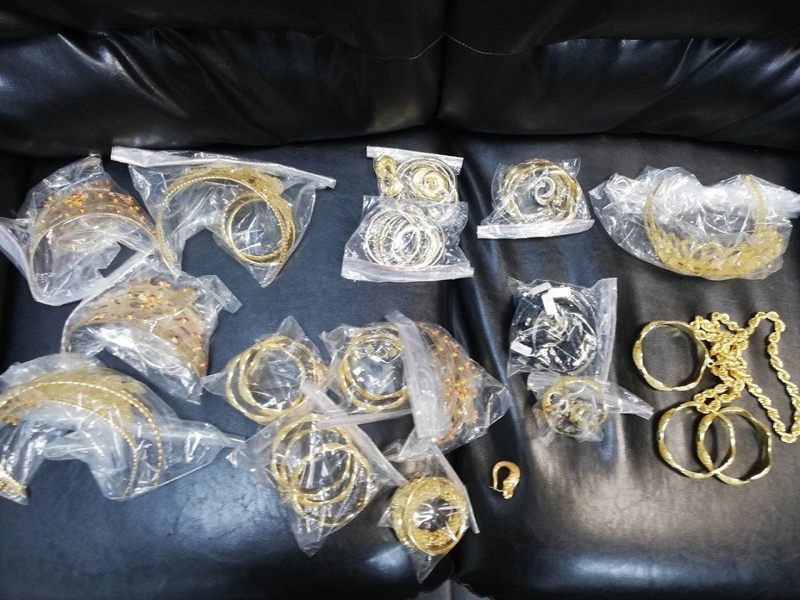 Türkiye’den giden 2 milyon 600 bin TL değerindeki kaçak altın komşuya takıldı