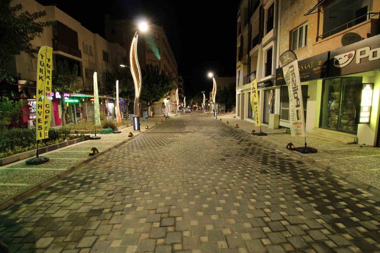 Güzelçamlı yeni cadde ve yollarına kavuşuyor