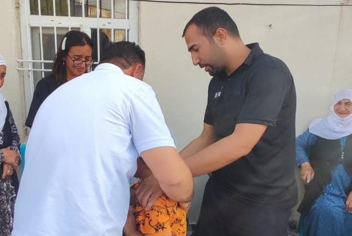 Mardin’de kayıp ihbarı verilen çocuk komşunun avlusunda uyurken bulundu