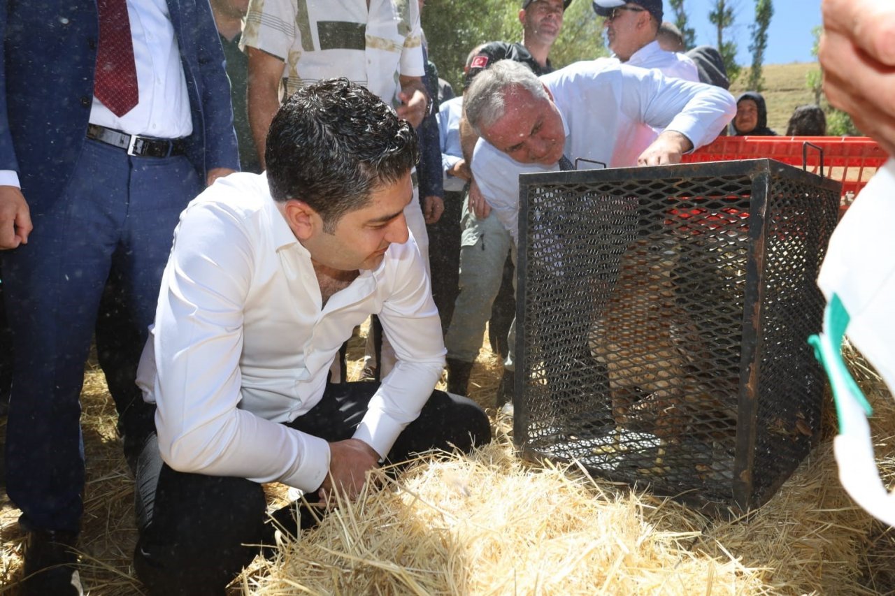 Özdemir; yaban hayatının desteklenmesi programına katıldı