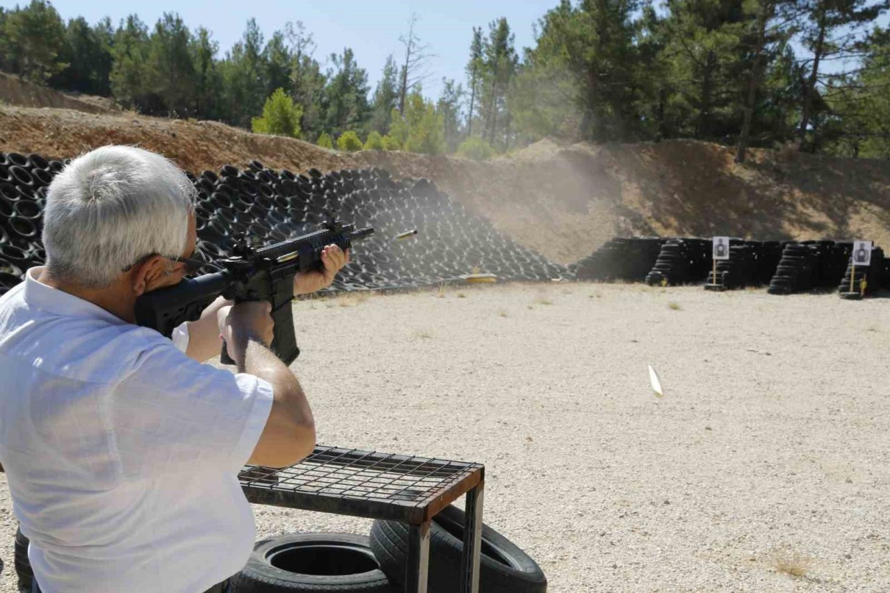 Muğla Orman Bölge Müdürlüğü’nde silah taşıyan personellere eğitim verildi
