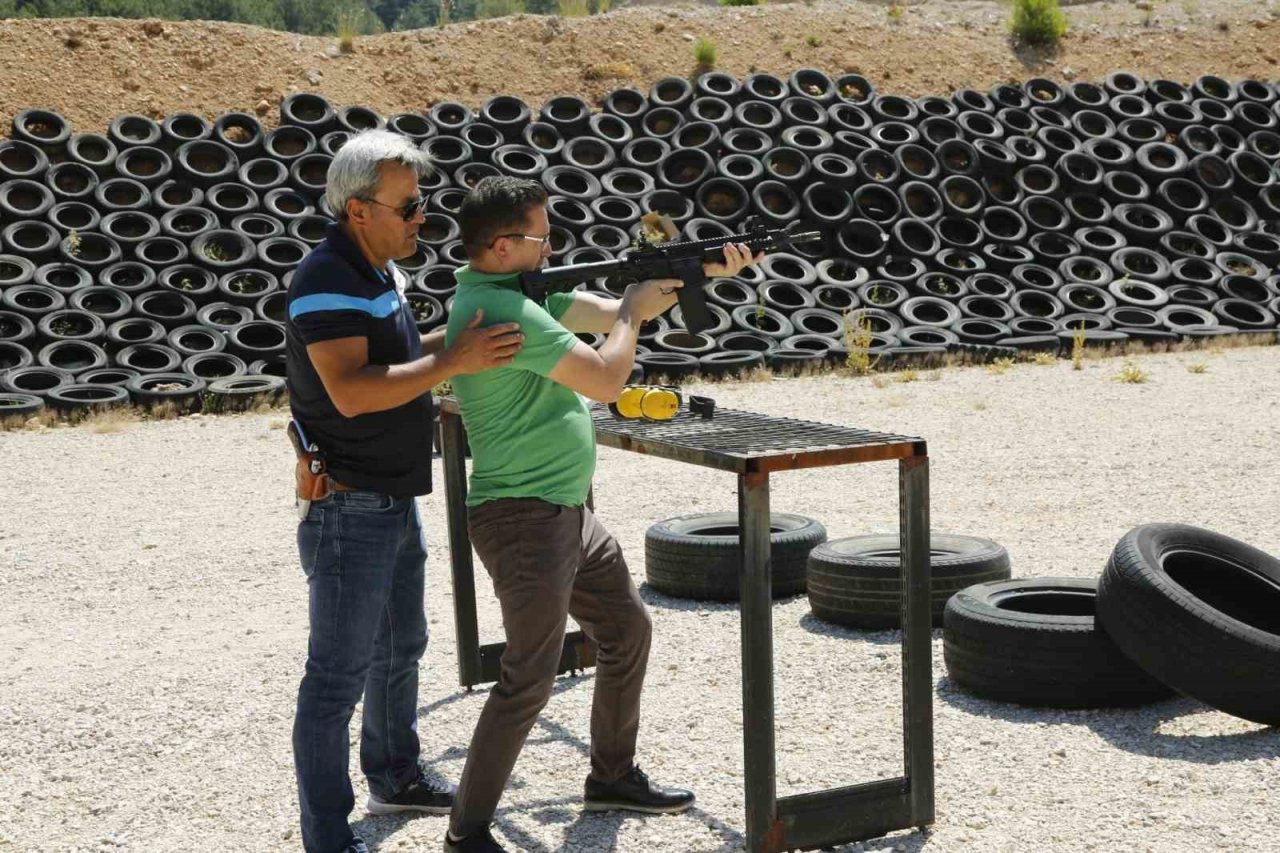 Muğla Orman Bölge Müdürlüğü’nde silah taşıyan personellere eğitim verildi