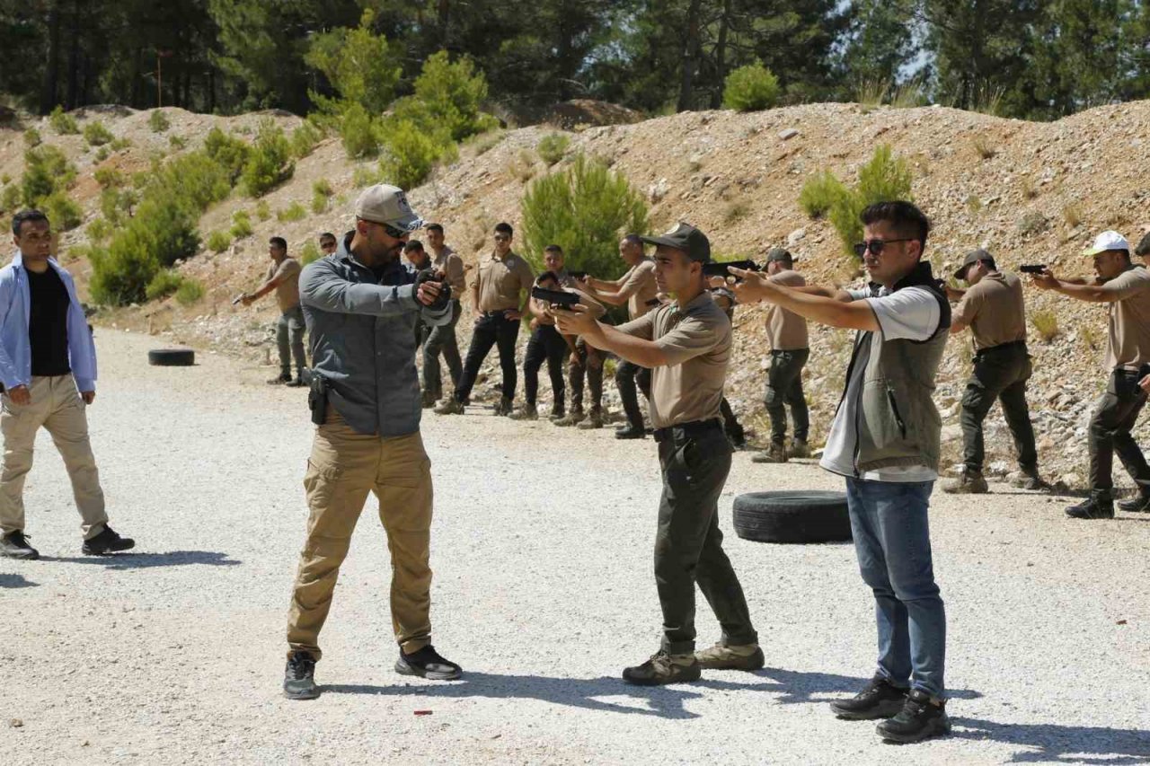 Muğla Orman Bölge Müdürlüğü’nde silah taşıyan personellere eğitim verildi