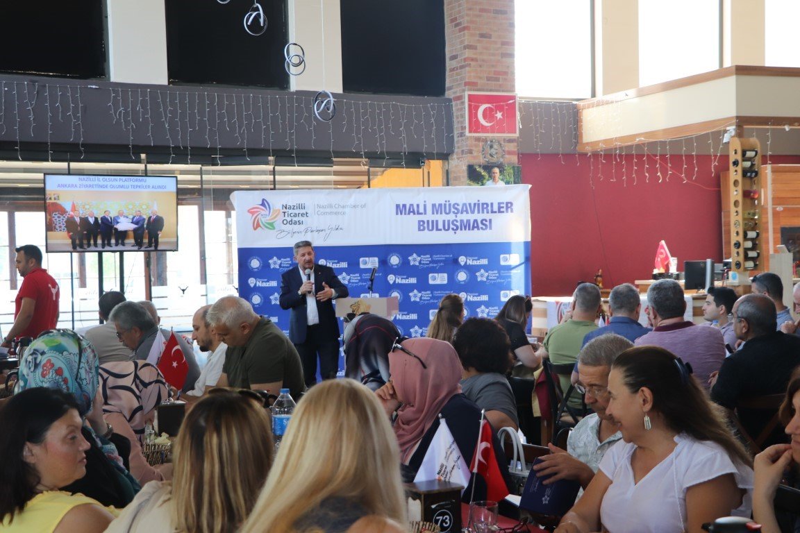 Nazilli Ticaret Odası ev sahipliğinde bir araya geldiler
