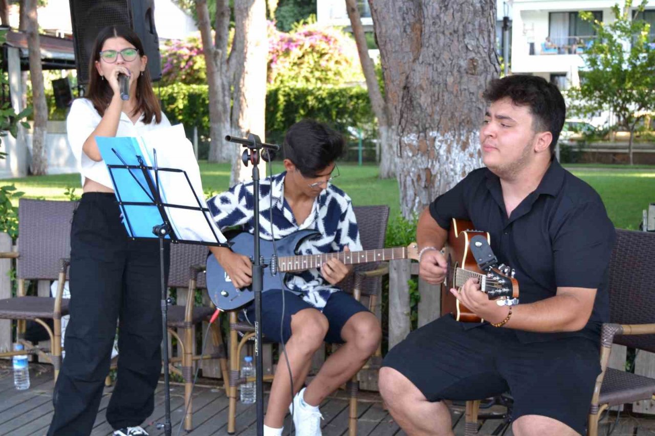 ‘Sanatın Işığında Turizm’ Sergisi’nin açılışı gerçekleştirildi