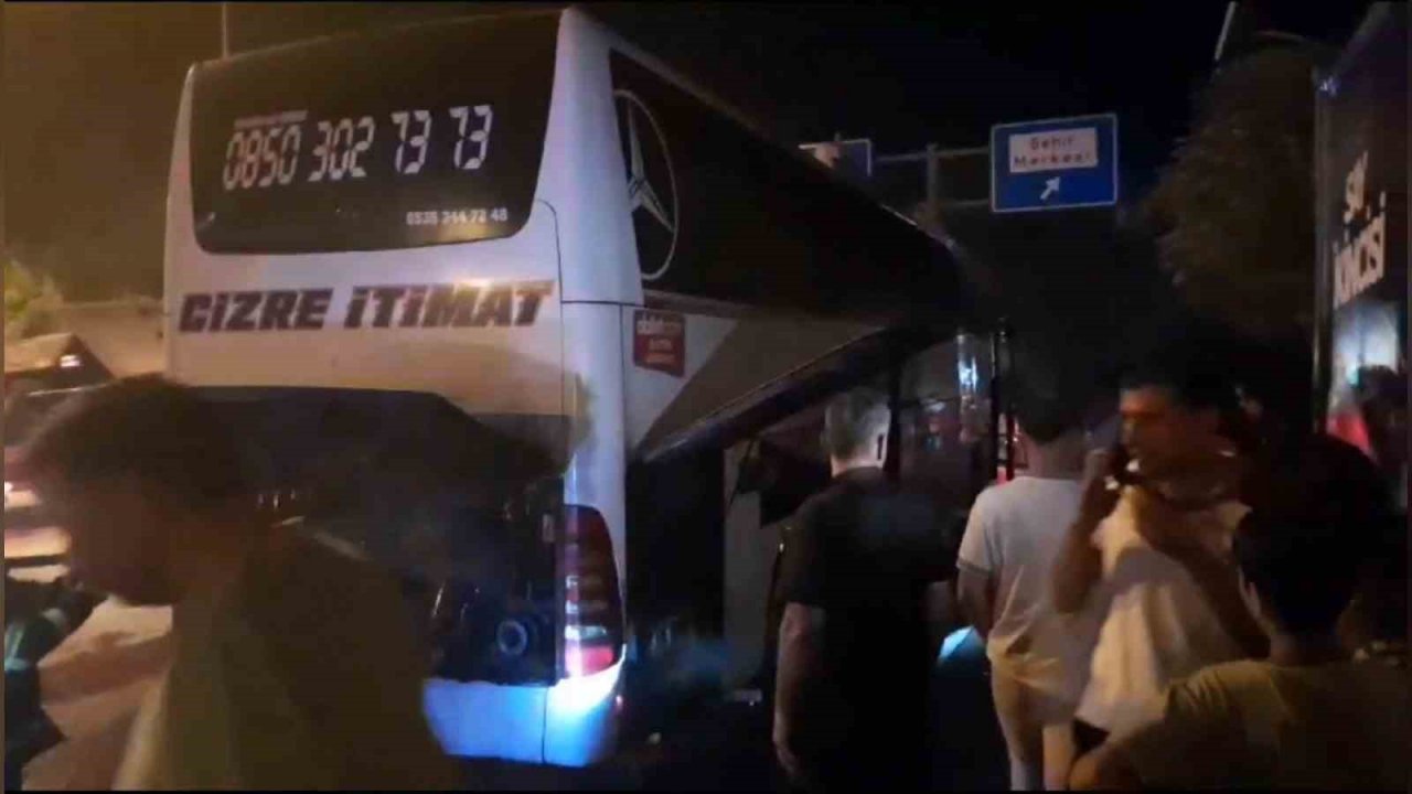 Yolcu otobüsünde duman paniği