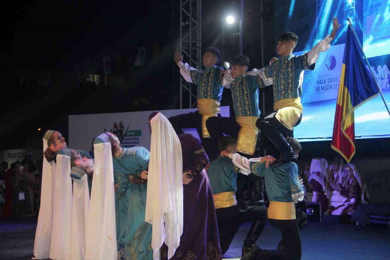 Uluslararası Atakum Halk Dansları finali