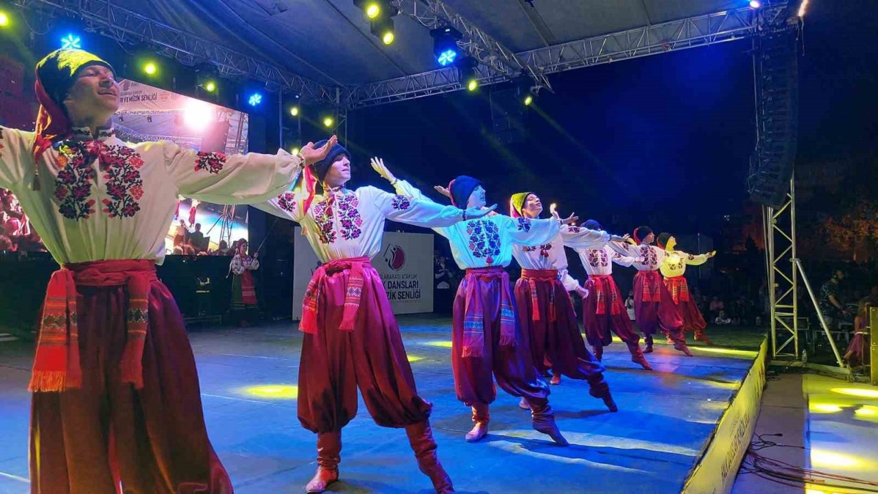 Uluslararası Atakum Halk Dansları finali