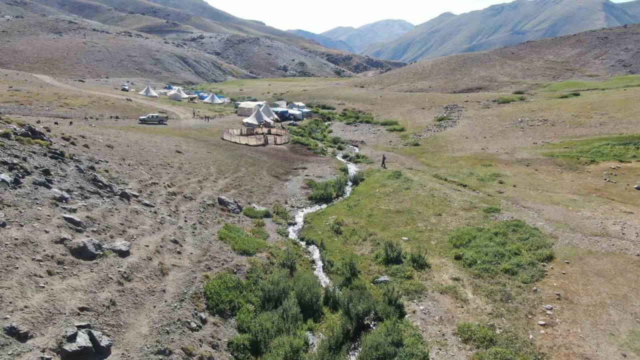 2 bin 500 rakımda ekmek mücadelesi