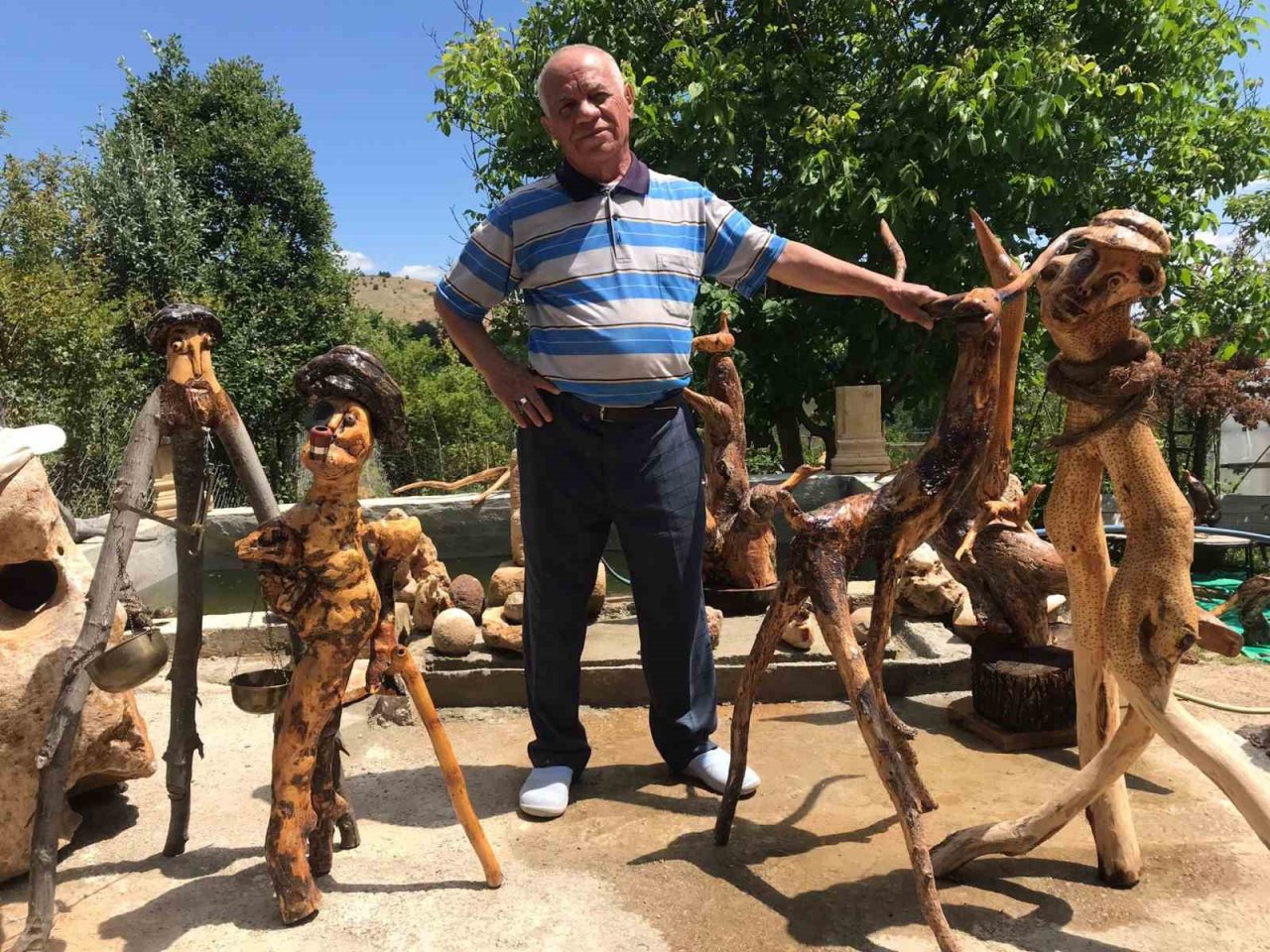 Gümüşhane’de ağaç kökleri usta ellerde sanata dönüşüyor