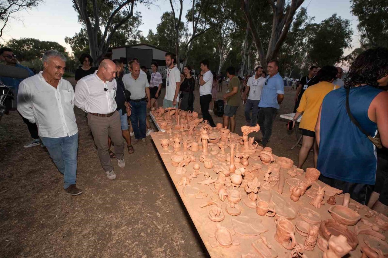 Başkan Soyer, 20. Gençlik Yaz Kampı’nı ziyaret etti