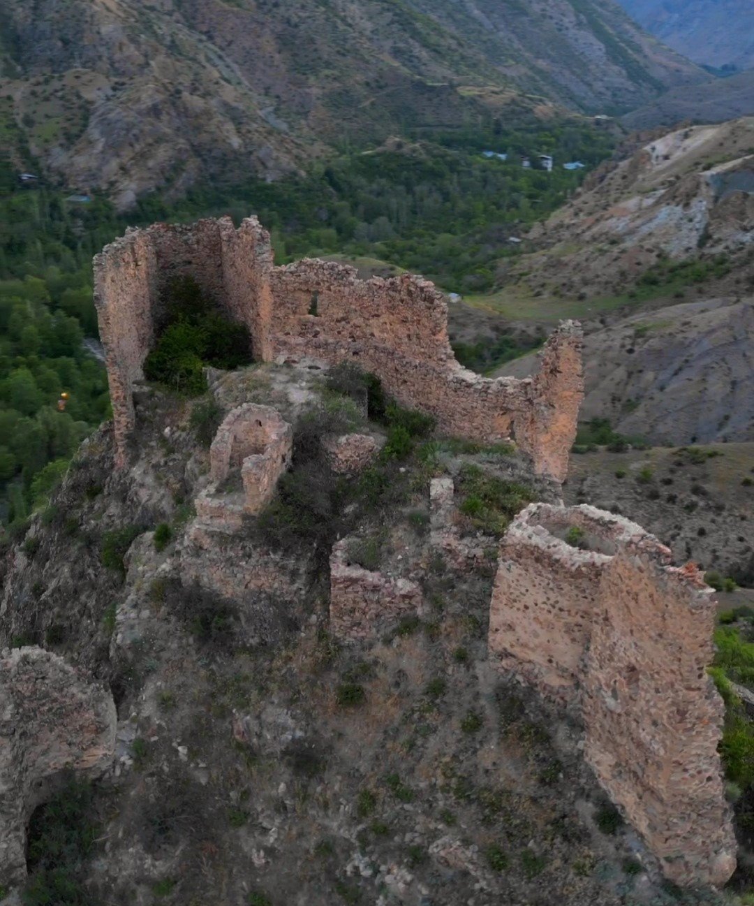 Sapaca Kalesi turizme kazandırılmayı bekliyor