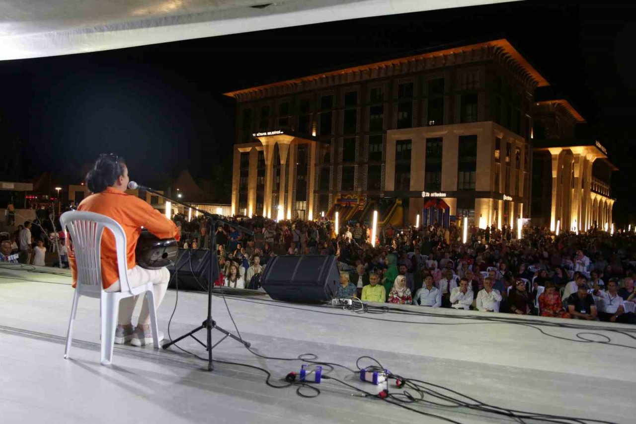 Kütahya’da Uluslararası Şair Şeyhi Şiir ve Sanat Festivali