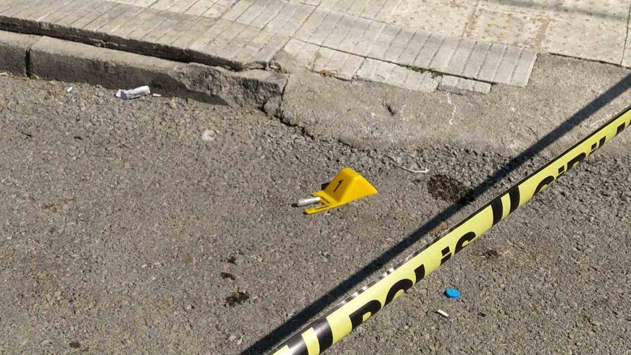 Kavgada pompalı tüfekle bacaklarından vuruldu