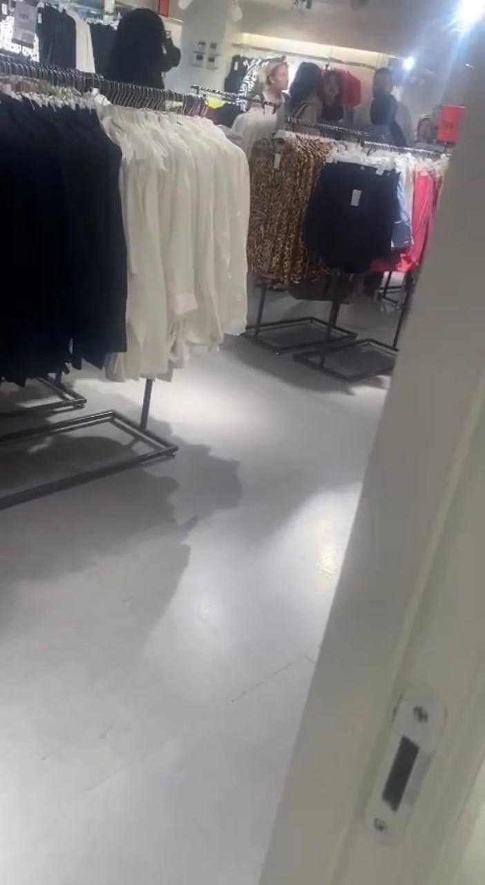 Pendik’te kadınların kabin kavgası kamerada