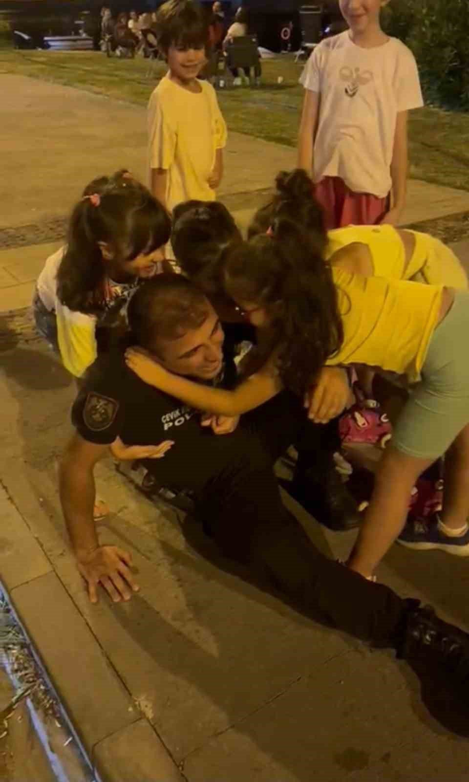 Çocukların polis sevgisi