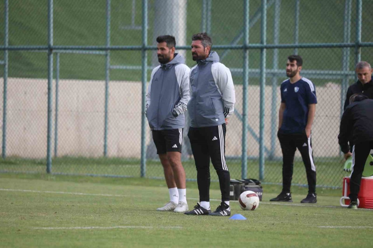 Taraftardan Erzurumspor’a tatlı dopingi