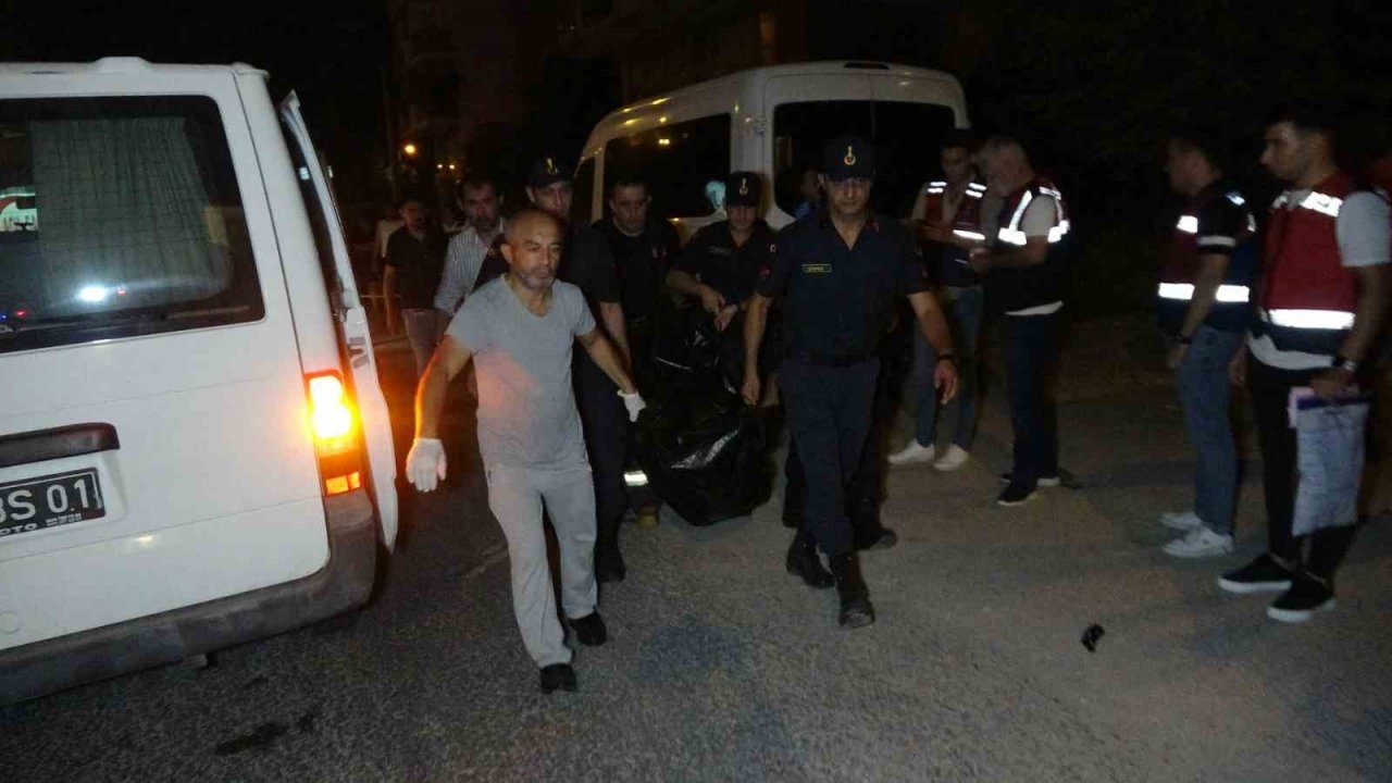 Hatay’da depremden kurtulan kadın, Antalya’da yaya geçidinde hayatını kaybetti