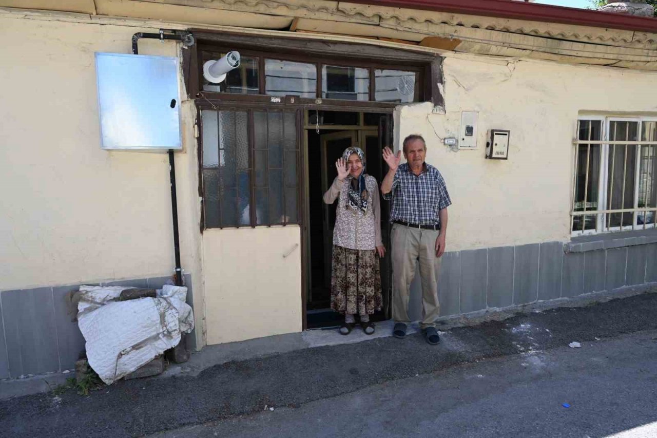 Isparta Belediyesi gelir düzeyi düşük aileleri doğalgazla buluşturuyor