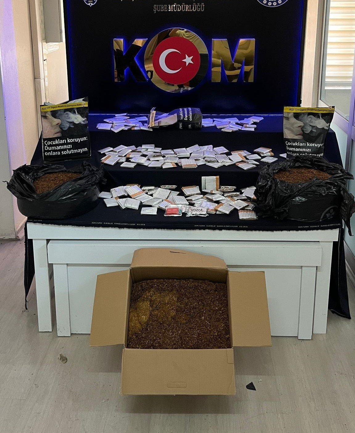 Denizli’de binlerce kaçak tütün ürünü ele geçirildi