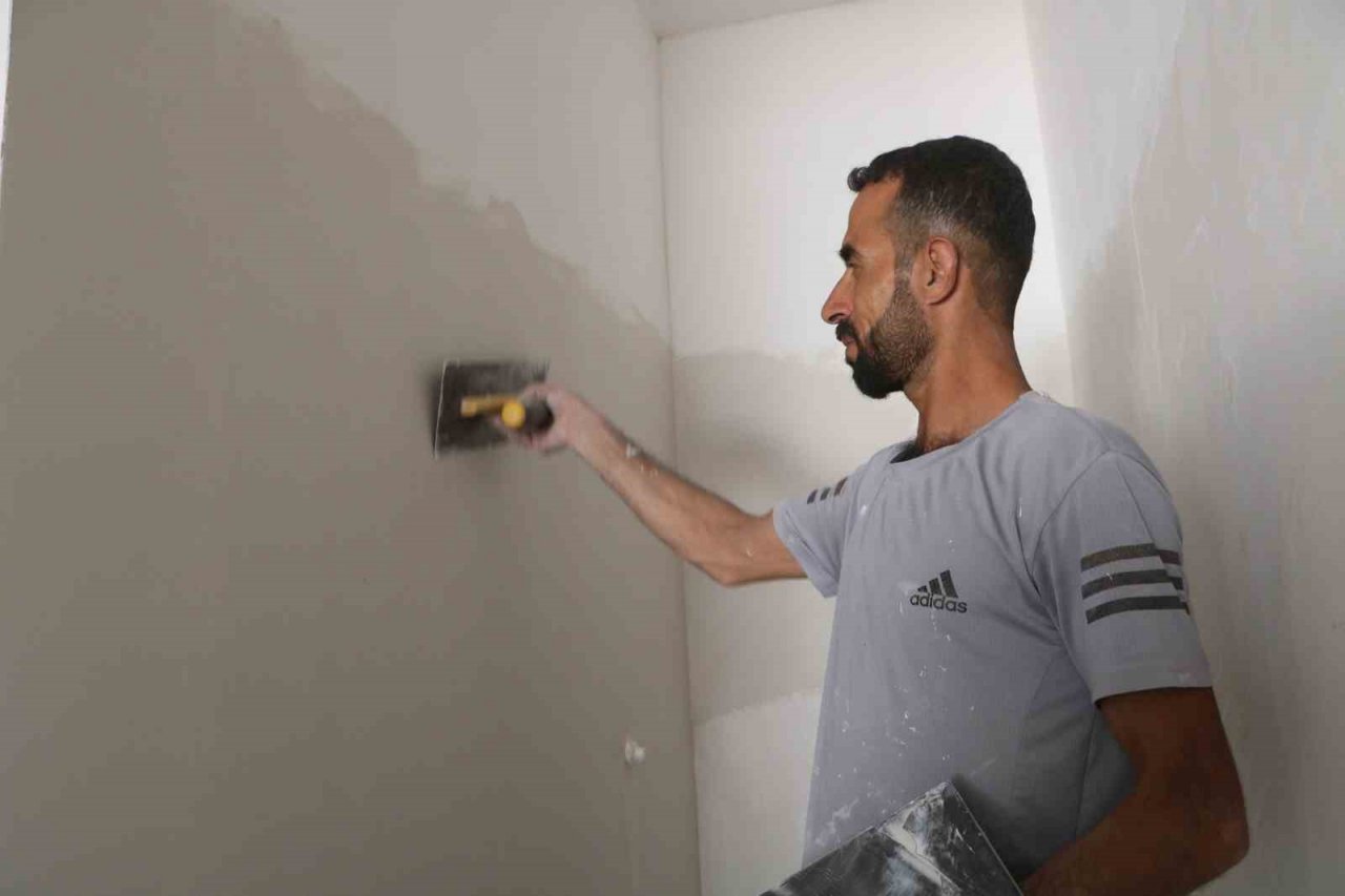 Enkaza dönen Hatay’da deprem konutları yükseliyor