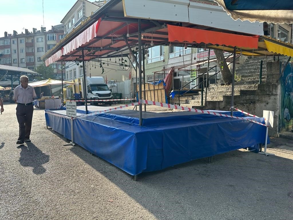 Zabıta kurallara uymayan esnafı affetmedi