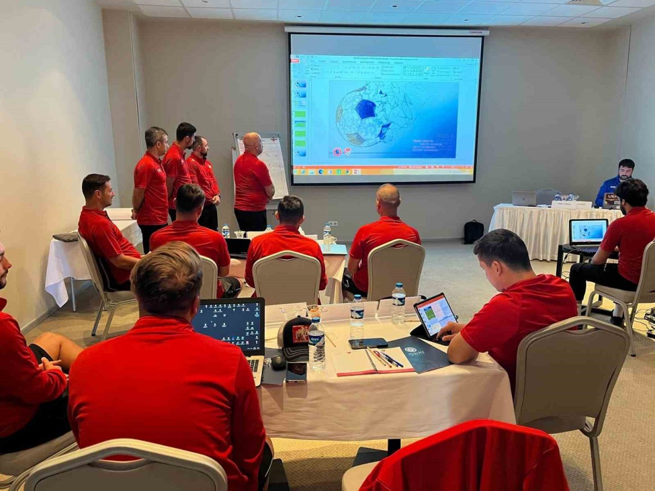 Antrenör Eğitim Programları devam ediyor