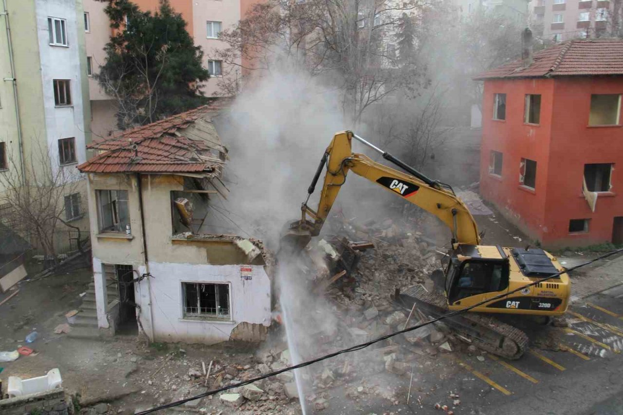 Kartal’da yıkımlar kontrol altında