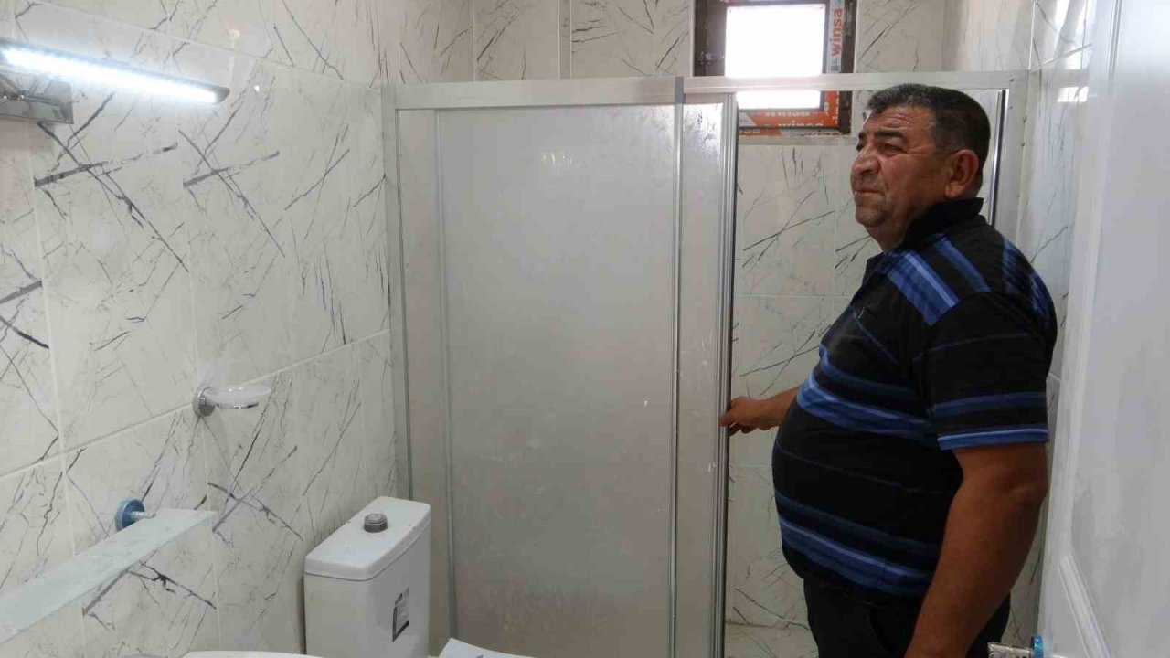 Deprem bölgesi Malatya’da köy evlerinden sona gelindi