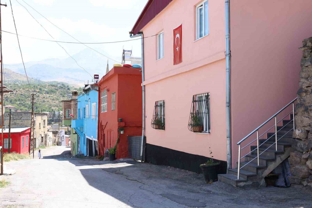 Büyükşehir, Hacılar’ın çehresini güzelleştiriyor