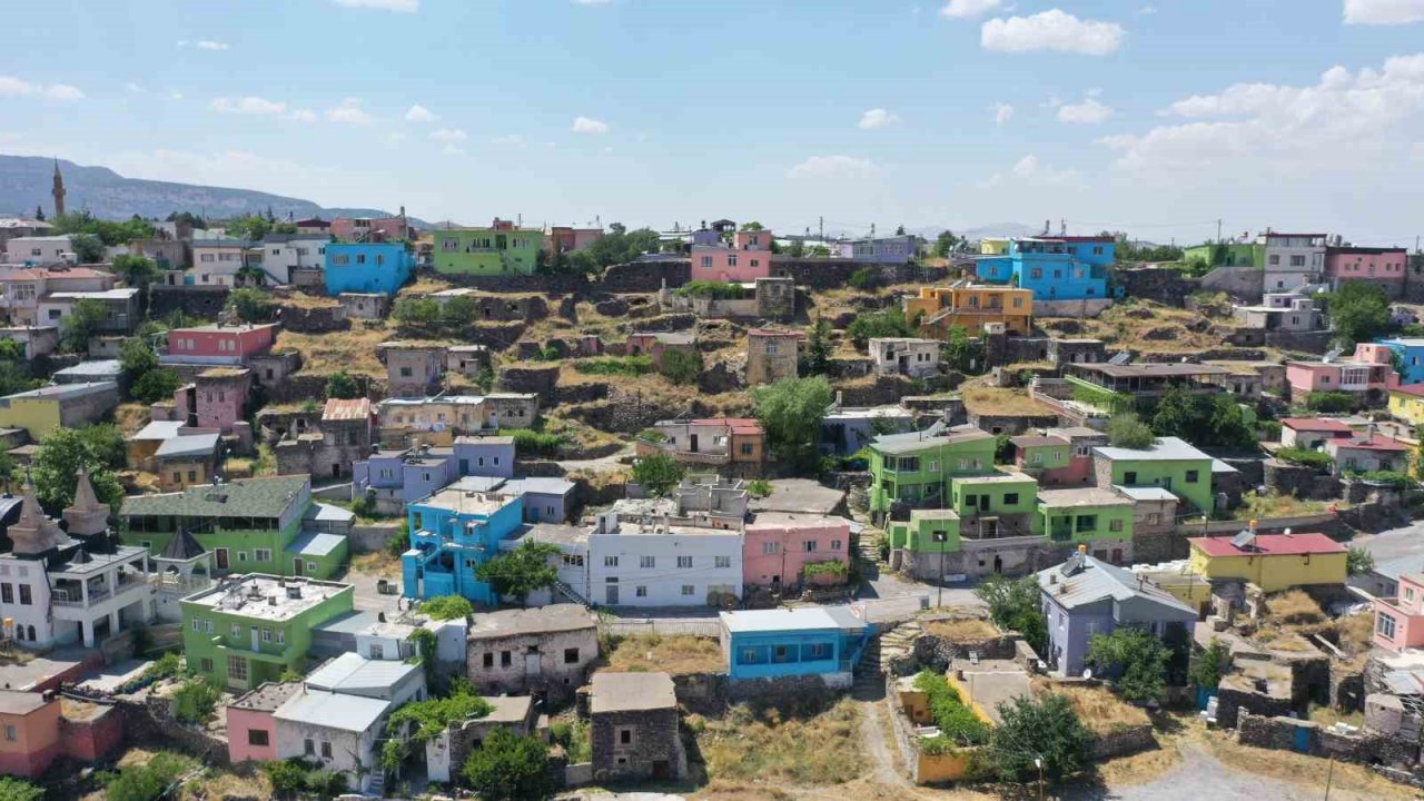 Büyükşehir, Hacılar’ın çehresini güzelleştiriyor