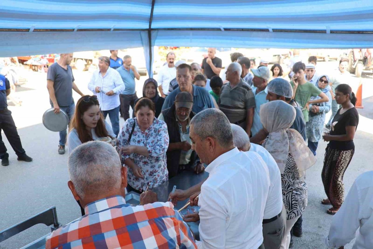 Koçarlı Belediyesi’nden 5 bin kişilik aşure hayrı