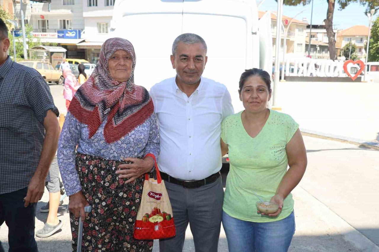 Koçarlı Belediyesi’nden 5 bin kişilik aşure hayrı