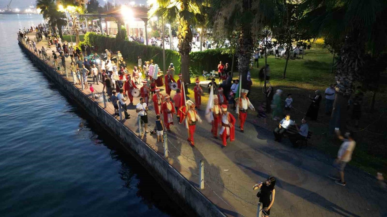 Yarımca Sahili’nde mehteran gösterisi