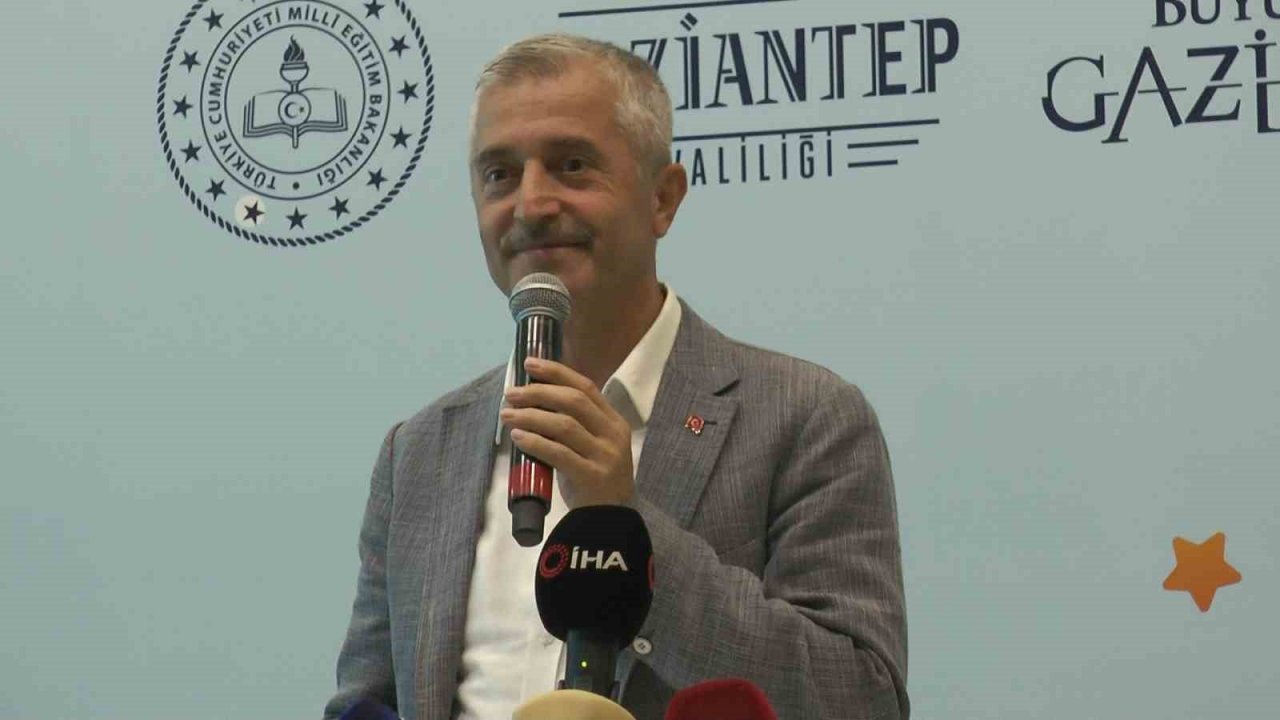 Fatma Şahin LGS’ de dereceye giren öğrencilerle buluştu