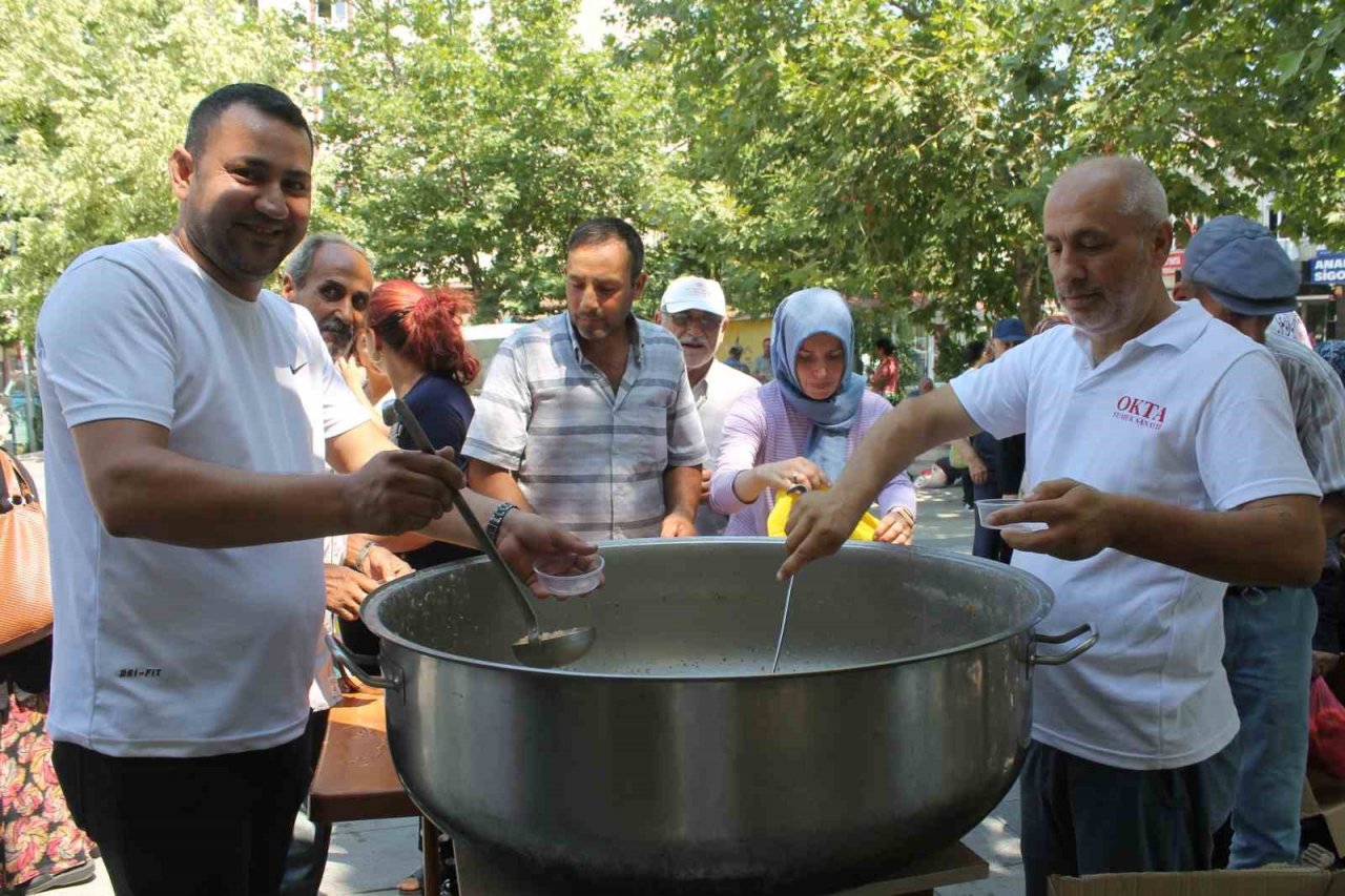 Manyas’ta aşure hayrı